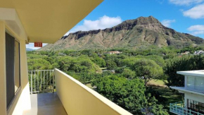 Diamond Head Beach - Queen Studio with Balcony / Ocean View